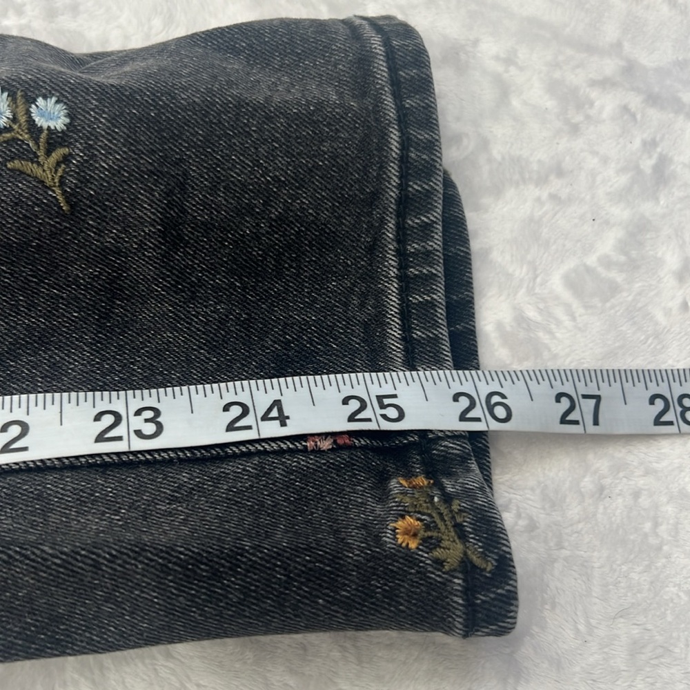 Driftwood Giselle Floral Embroidered Jeans- 28 - Picture 11 of 11
